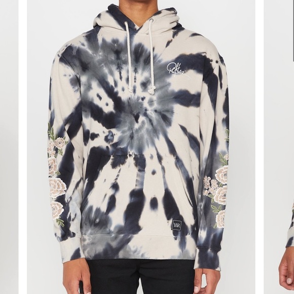 Young & Reckless sweaters. - Picture 15 of 16